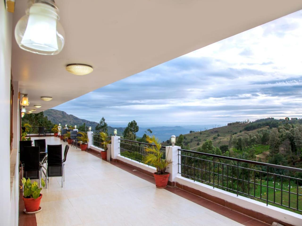 Mount N Mist Hotel Ooty Bagian luar foto
