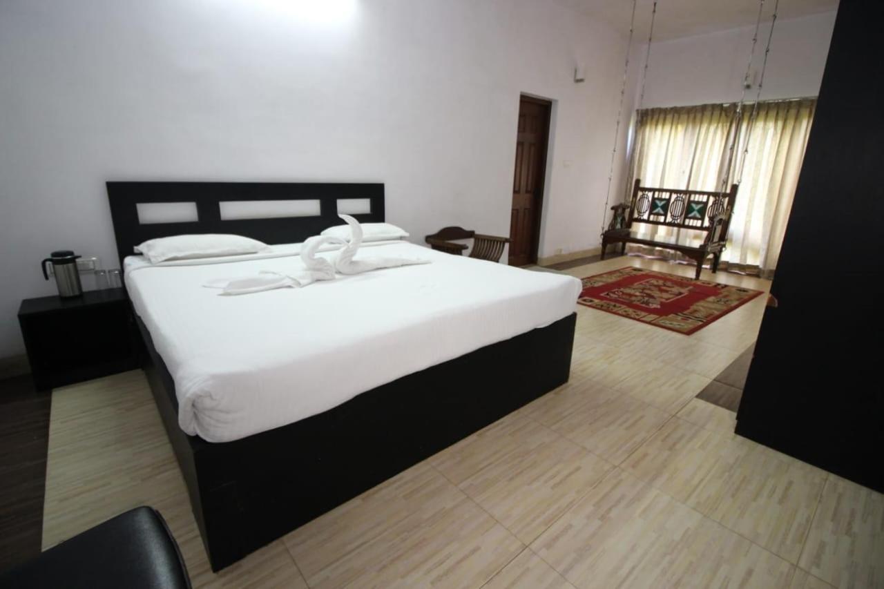 Mount N Mist Hotel Ooty Bagian luar foto